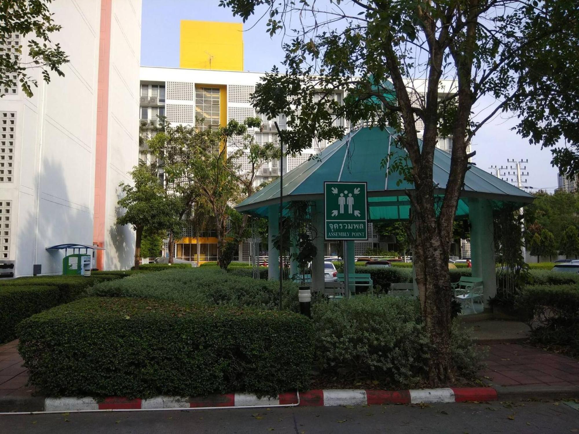 Savi Rooms Deluxe3 Nr Bangkokpiyavet Hospital Exterior photo